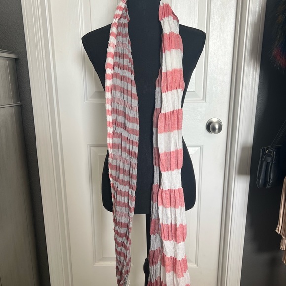 Red, White and Gray Thin Fringe Scarf - Picture 3 of 5